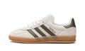 Gazelle Indoor WMNS "Olive Strata" JH8821