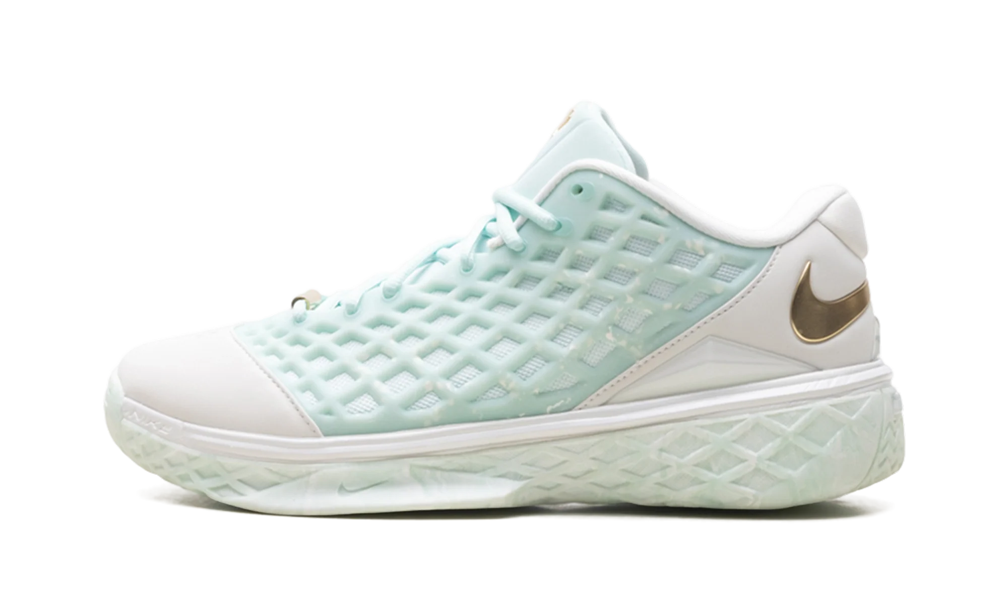 Kobe 3 Low Protro "CHBL" IX2017 100