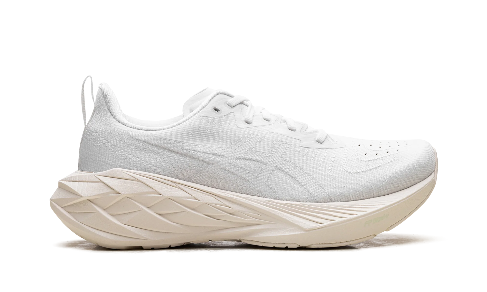 Novablast 4 "White / White" 1011B693 102