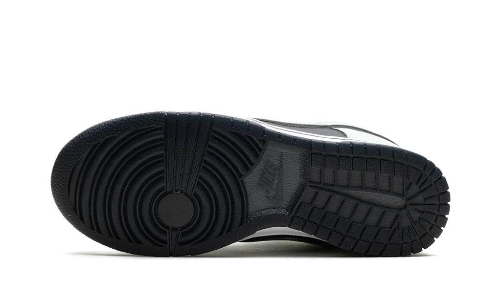 Dunk Low "Dark Smoke Grey / Barely Green" FZ1670 001