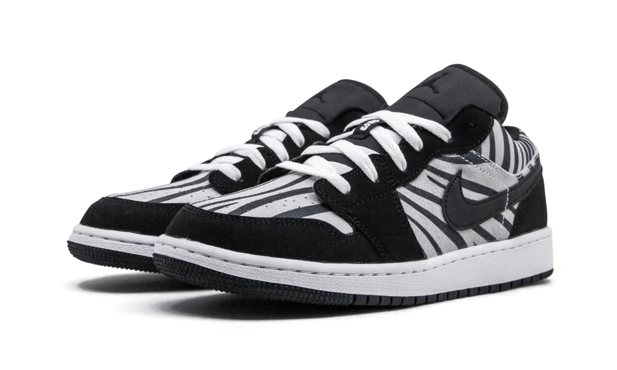 Air Jordan 1 Low GS "Zebra" 553560 057