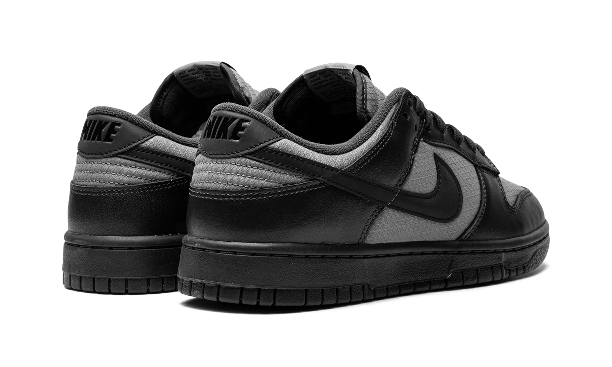 Dunk Low Retro SE "Off Noir Smoke Grey" FZ3052 001