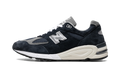 990V2 "Navy/White" M990NB2