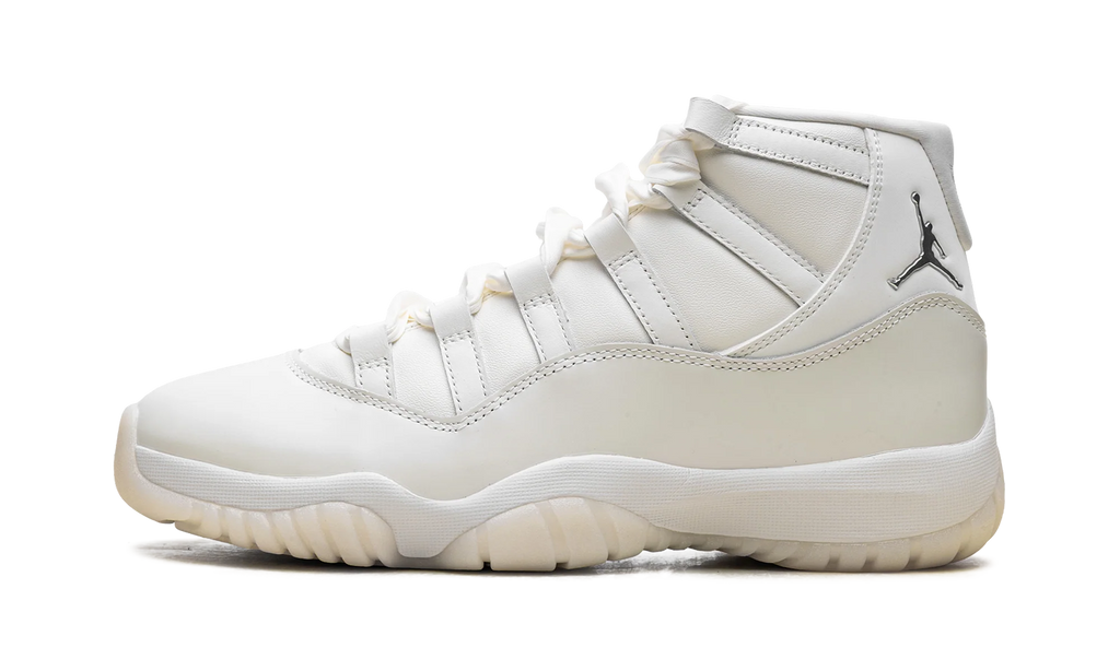 Air Jordan 11 WMNS "Pearl" AR0715 110