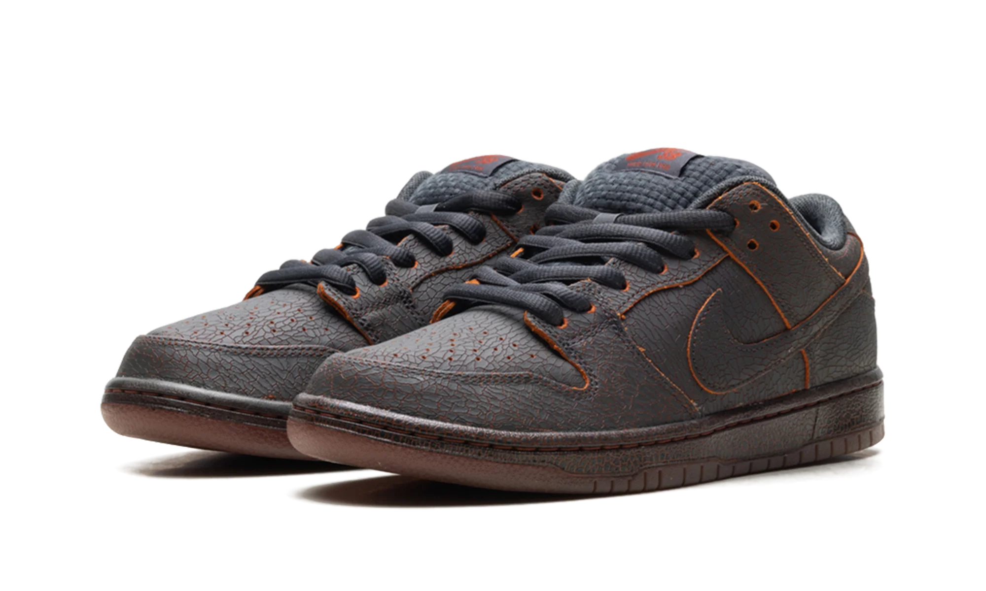 Dunk SB Low "Krampus" HV1668 001