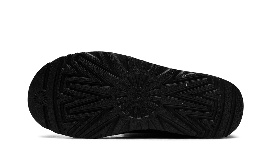 Classic Short Crescent Boot WMNS "Black" 1161770 BLK