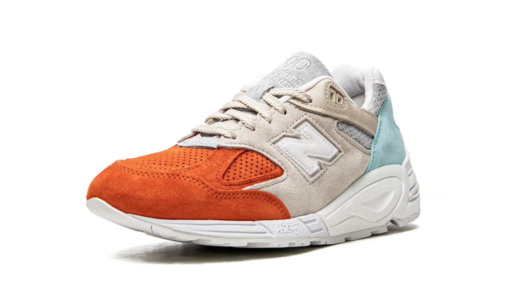 990 v2 "Kith Cyclades" M990KC2