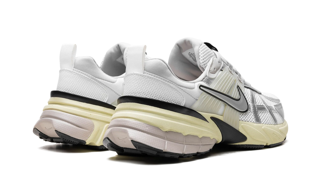 V2K Run "Pure Platinum Metallic Silver" HJ4497 100