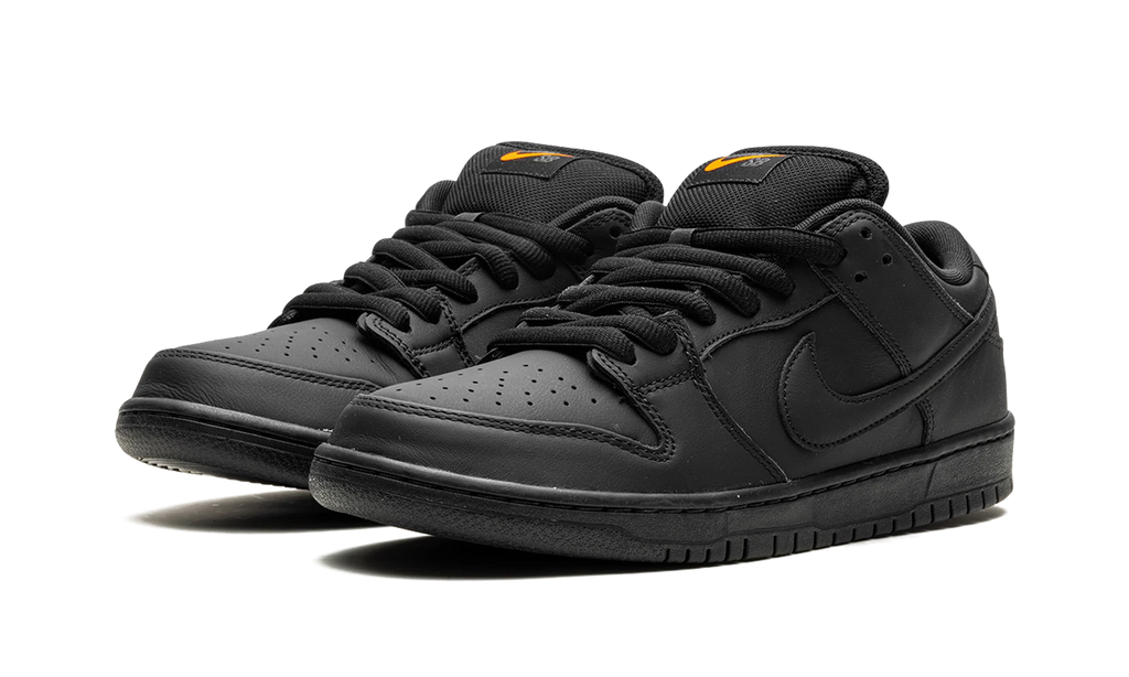 SB Dunk "Triple Black" FJ1674 001