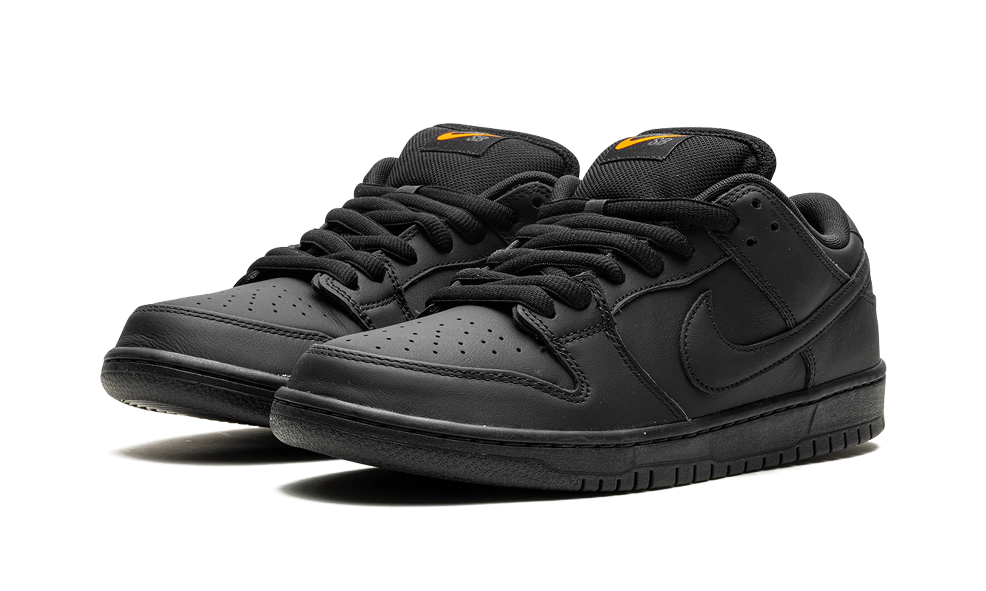 SB Dunk "Triple Black" FJ1674 001