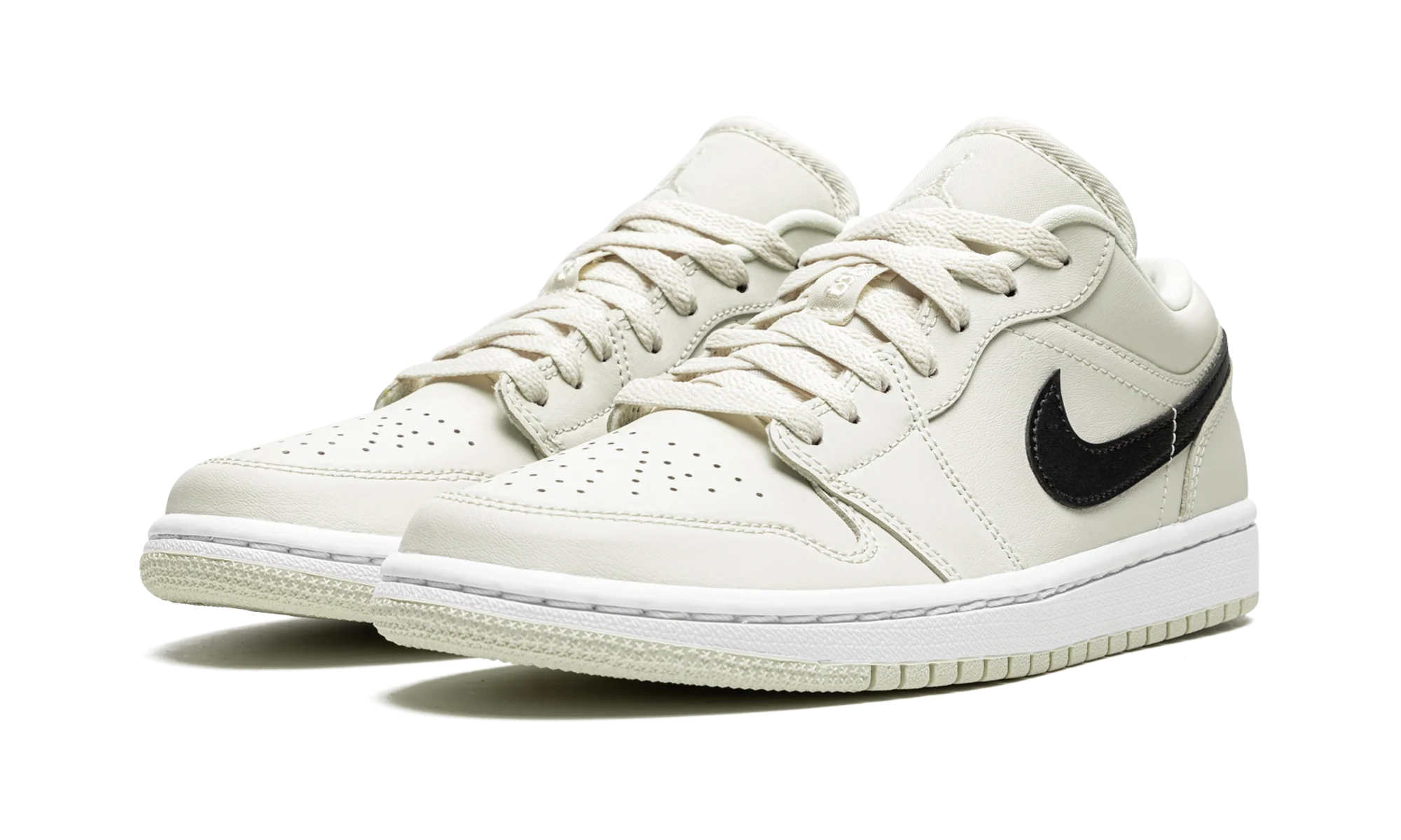 AIR JORDAN 1 LO WMNS "Coconut Milk" DC0774 121