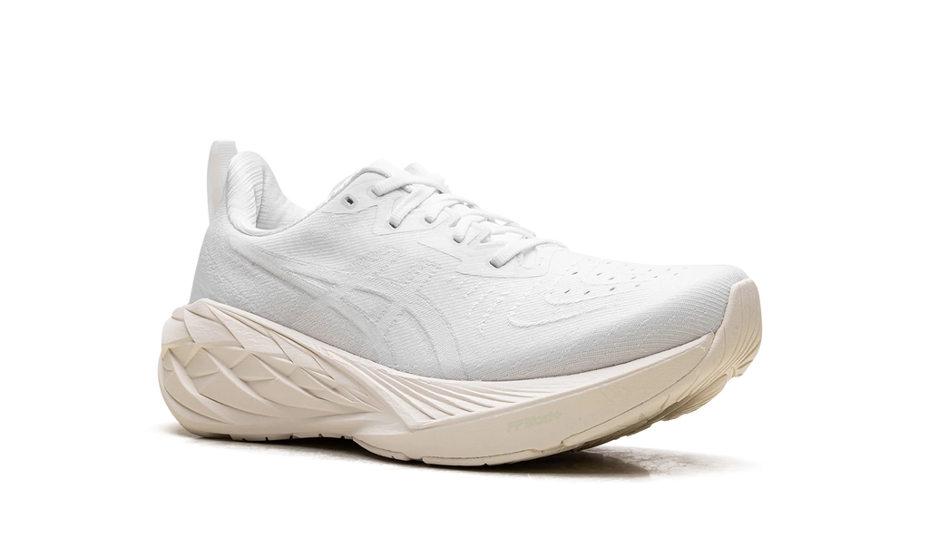 Novablast 4 "White / White" 1011B693 102