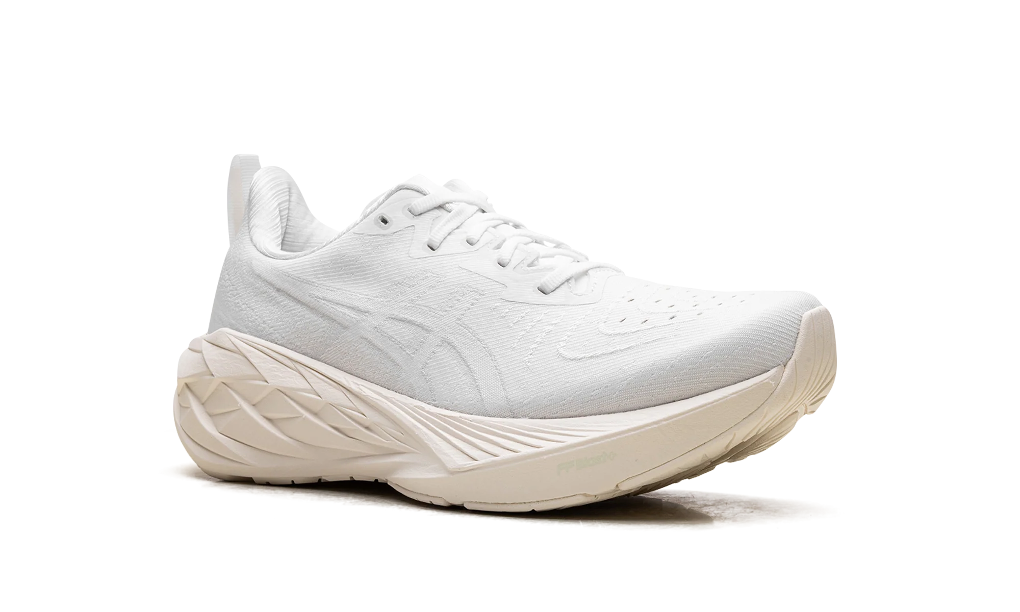 Novablast 4 "White / White" 1011B693 102