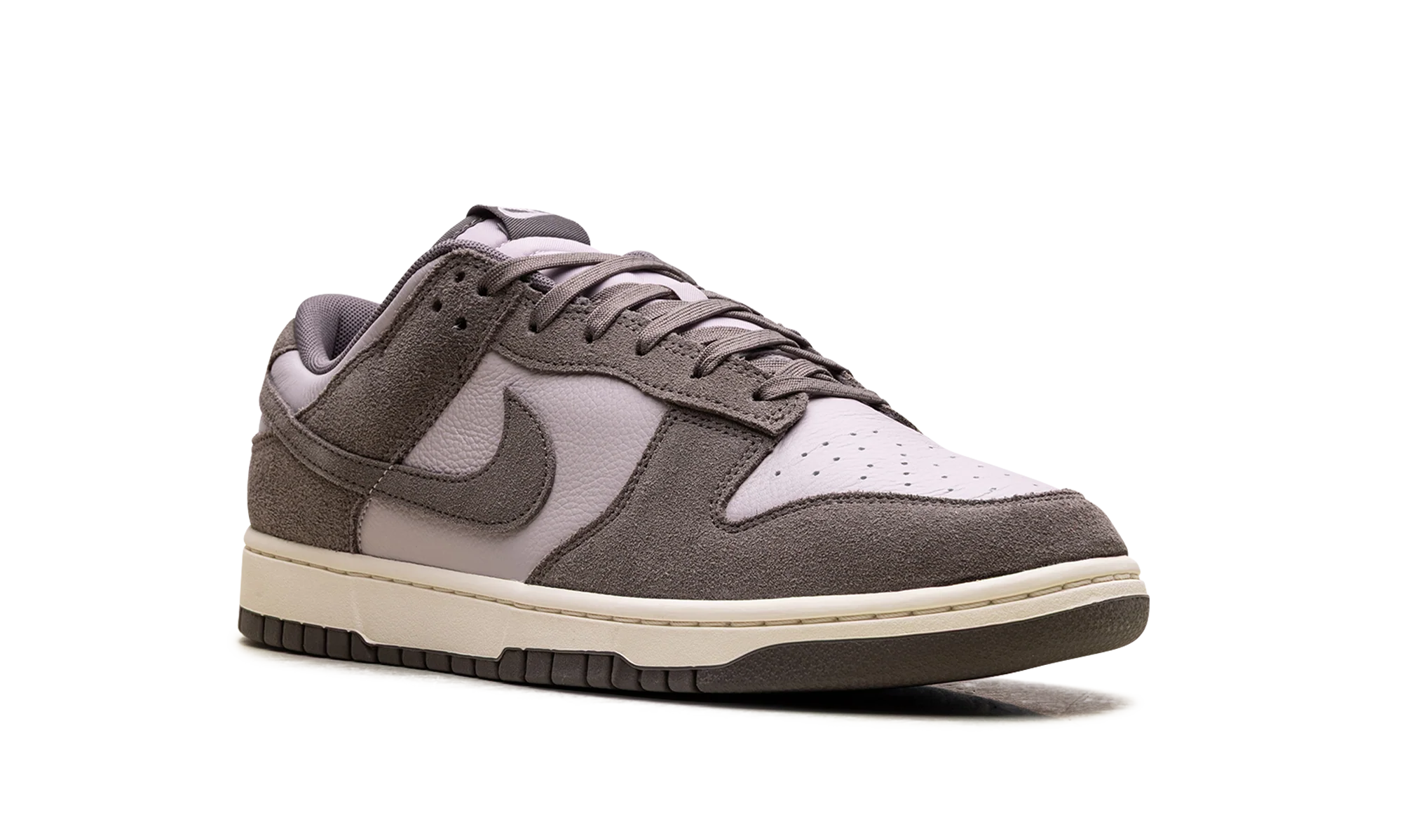 Dunk Low SE "Platinum Violet" FQ8249 001