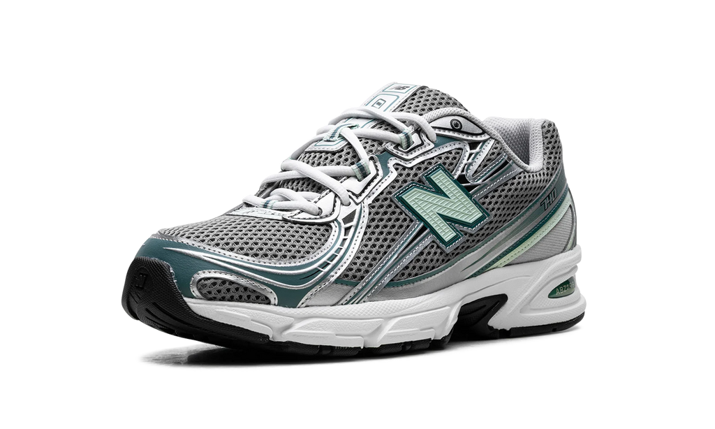 740v2 "Silver Metallic New Spruce" U740NC2