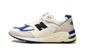 990v2 "Made In USA White/Blue" M990WB2