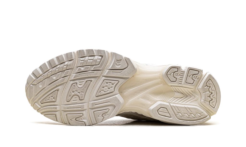 GEL-Nimbus 10.1 "Kimhēkim - White" 1203A833 100