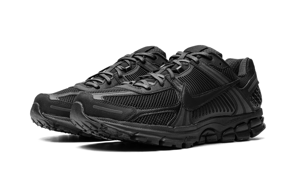 Zoom Vomero 5 "Triple Black" BV1358 003