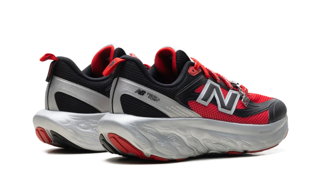 Fresh Foam Trainer "GANNI - Black Silver Metallic Red" UTRNGN