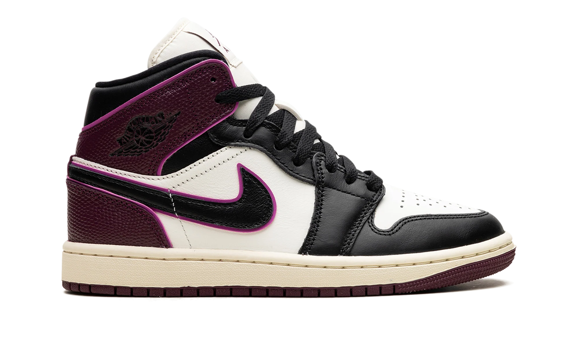 Air Jordan 1 "Bordeaux" FQ7818 101
