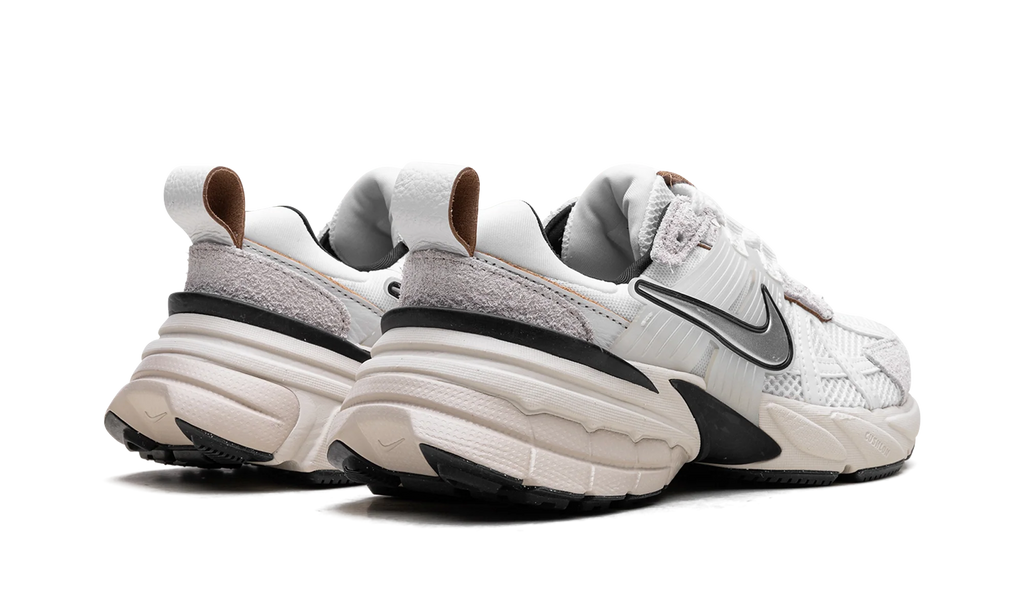 V2K Run Wmns "Summit White" FN6703 100