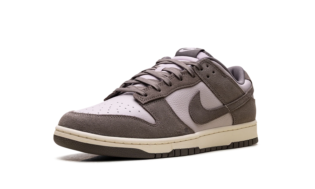 Dunk Low SE "Platinum Violet" FQ8249 001