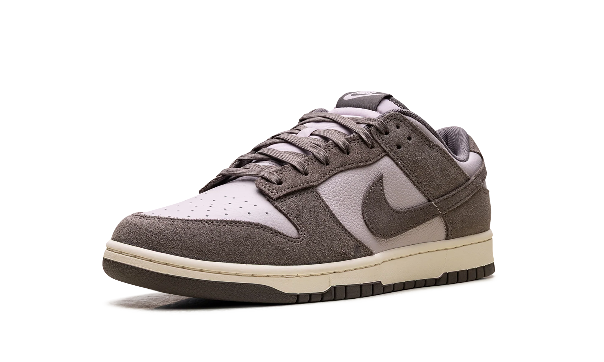 Dunk Low SE "Platinum Violet" FQ8249 001