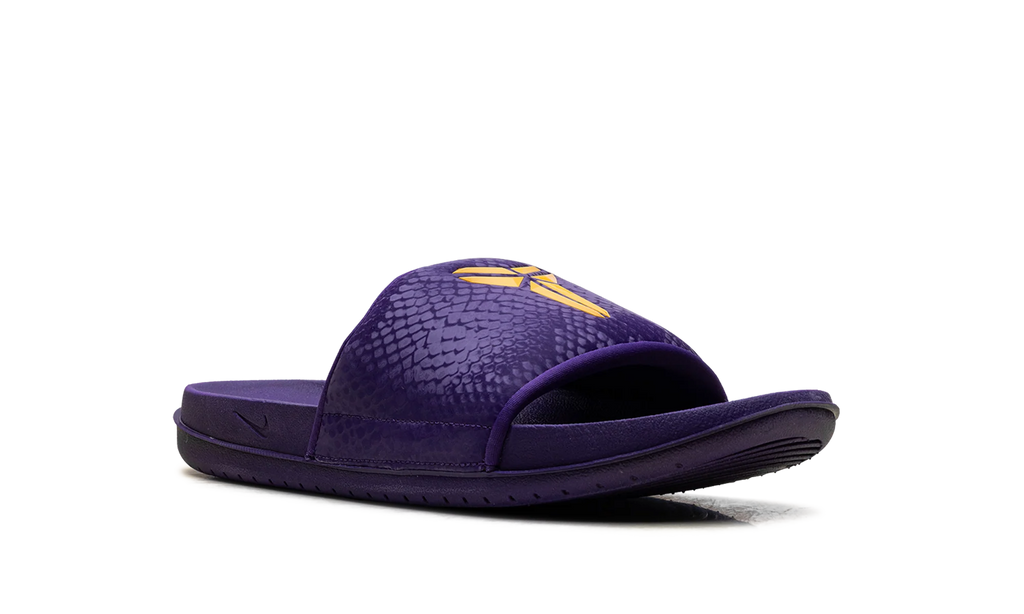 Kobe Offcourt Slide "Purple University Gold" IF2870 500