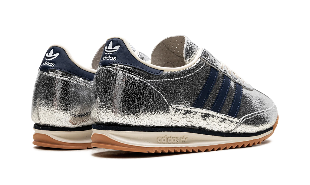 SL 72 OG WMNS "Silver Metallic Collegiate Navy" JH8654