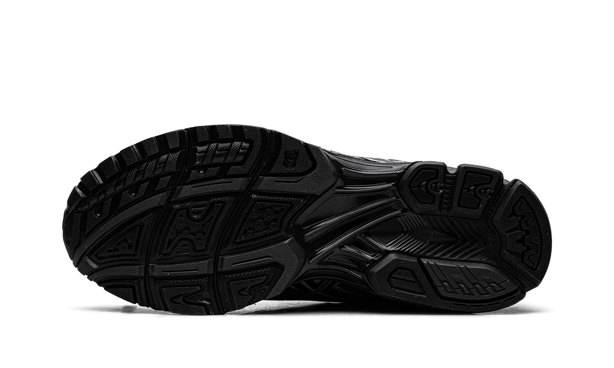 Gel-Nimbus 10.1 "Unaffected Silver Black" 1203A836 020