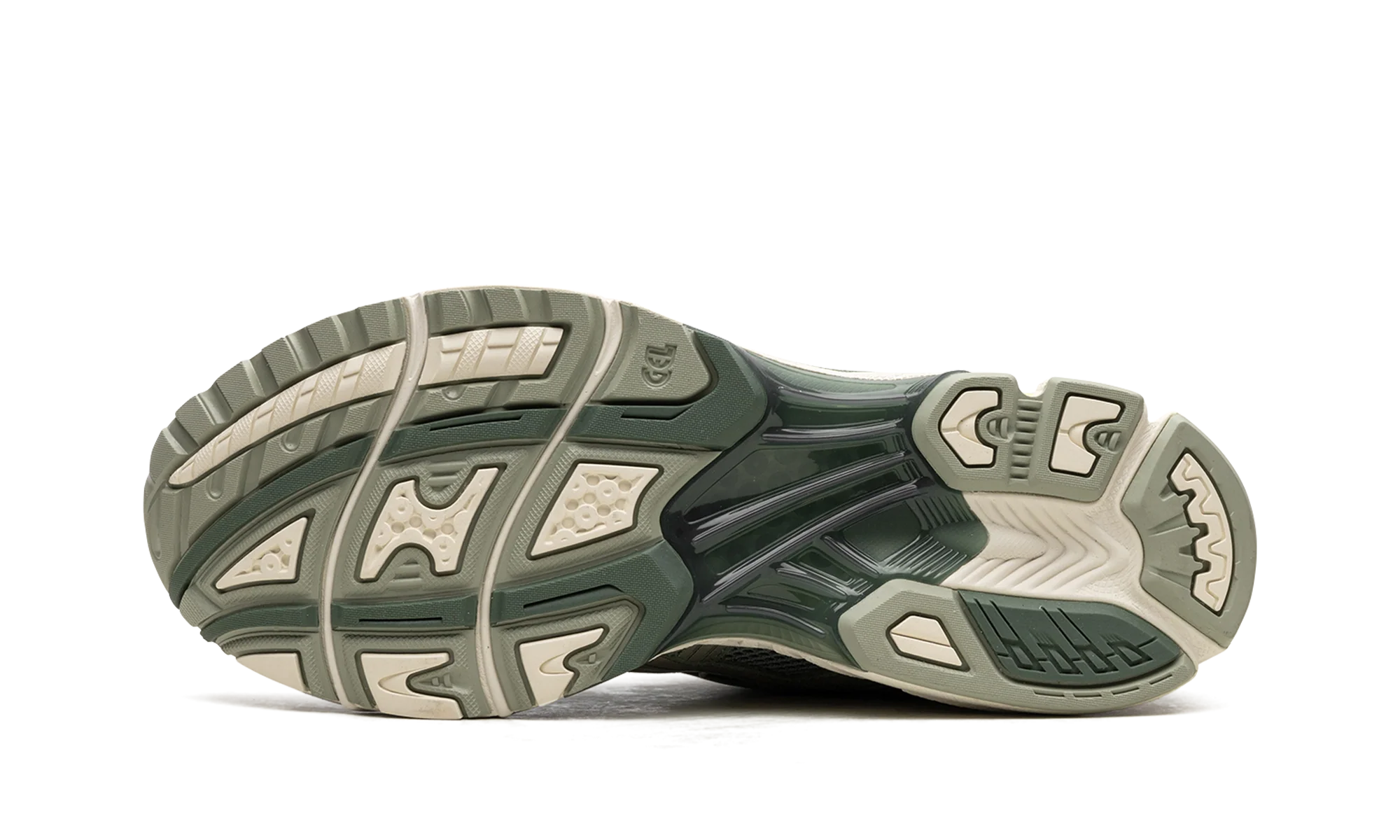 GEL KAYANO 14 "Olive Grey Pure Silver" 1201A161 301