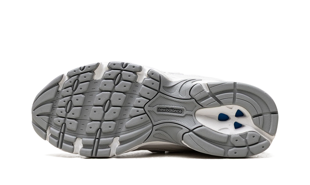 740 GS "White / Grey" GR740GS