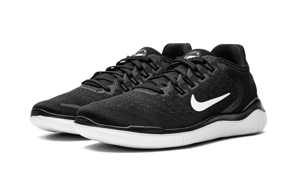 FREE RN 2018 MNS WMNS "BLACK WHITE" 942837 001