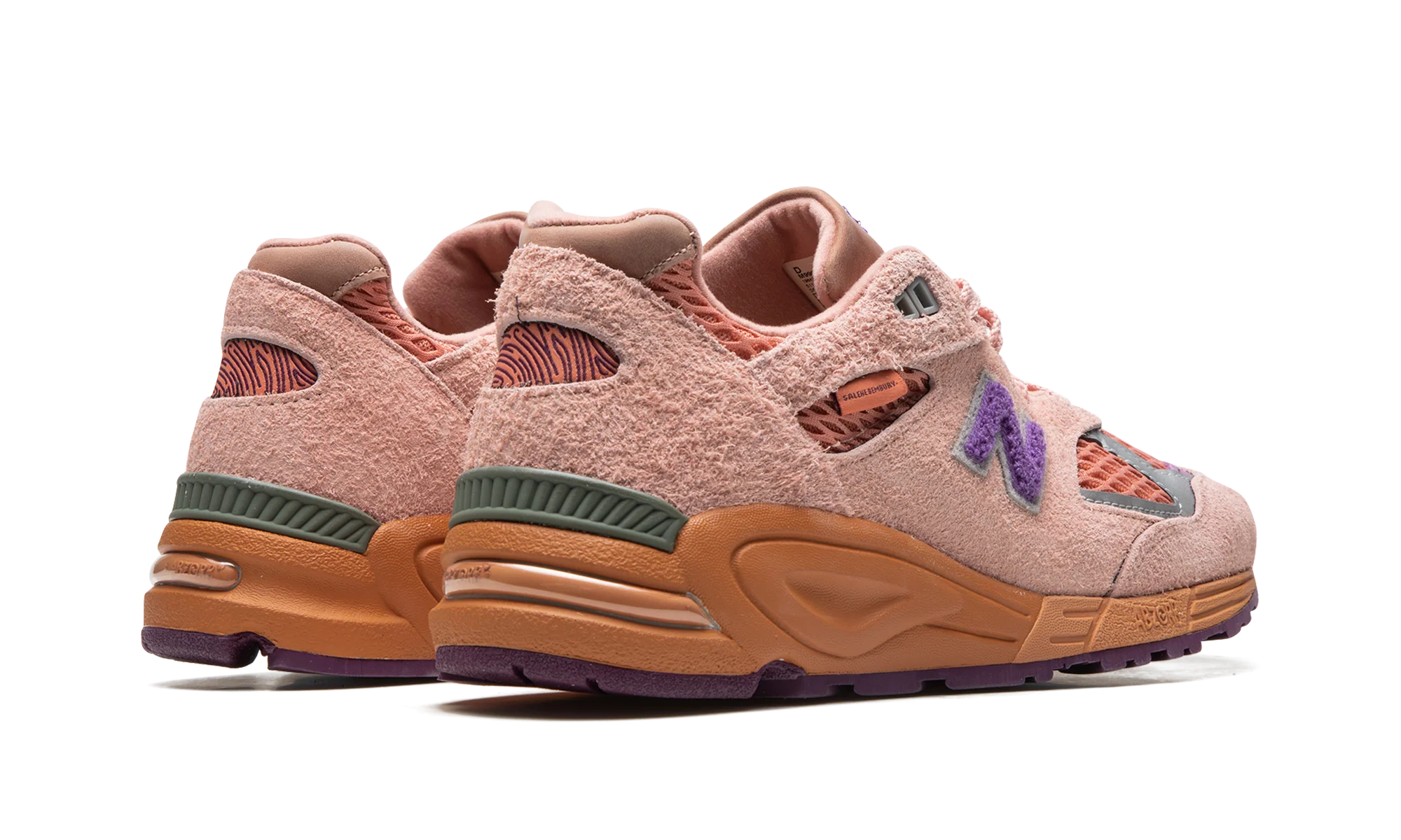 990 V2 "Salehe Bembury - Sand Be The Time" M990SB2