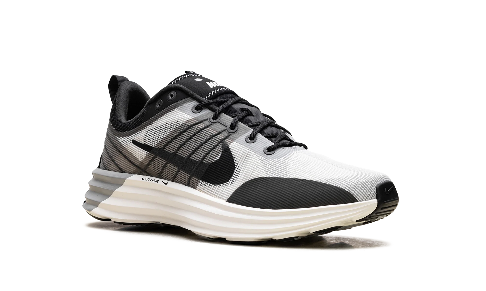 Lunar Roam "Summit White Black" DV2440 102