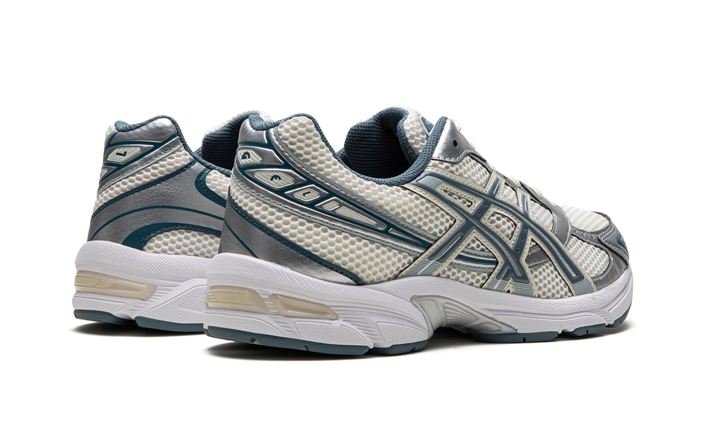 Gel-1130 "Cream / Ironclad" 1201A256 115