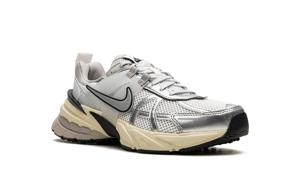 V2K RUN WMNS "Metallic Silver" FD0736 100