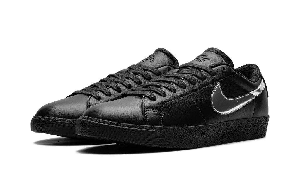 SB Zoom Blazer Low "Dancer Skateboards" HJ6703 001