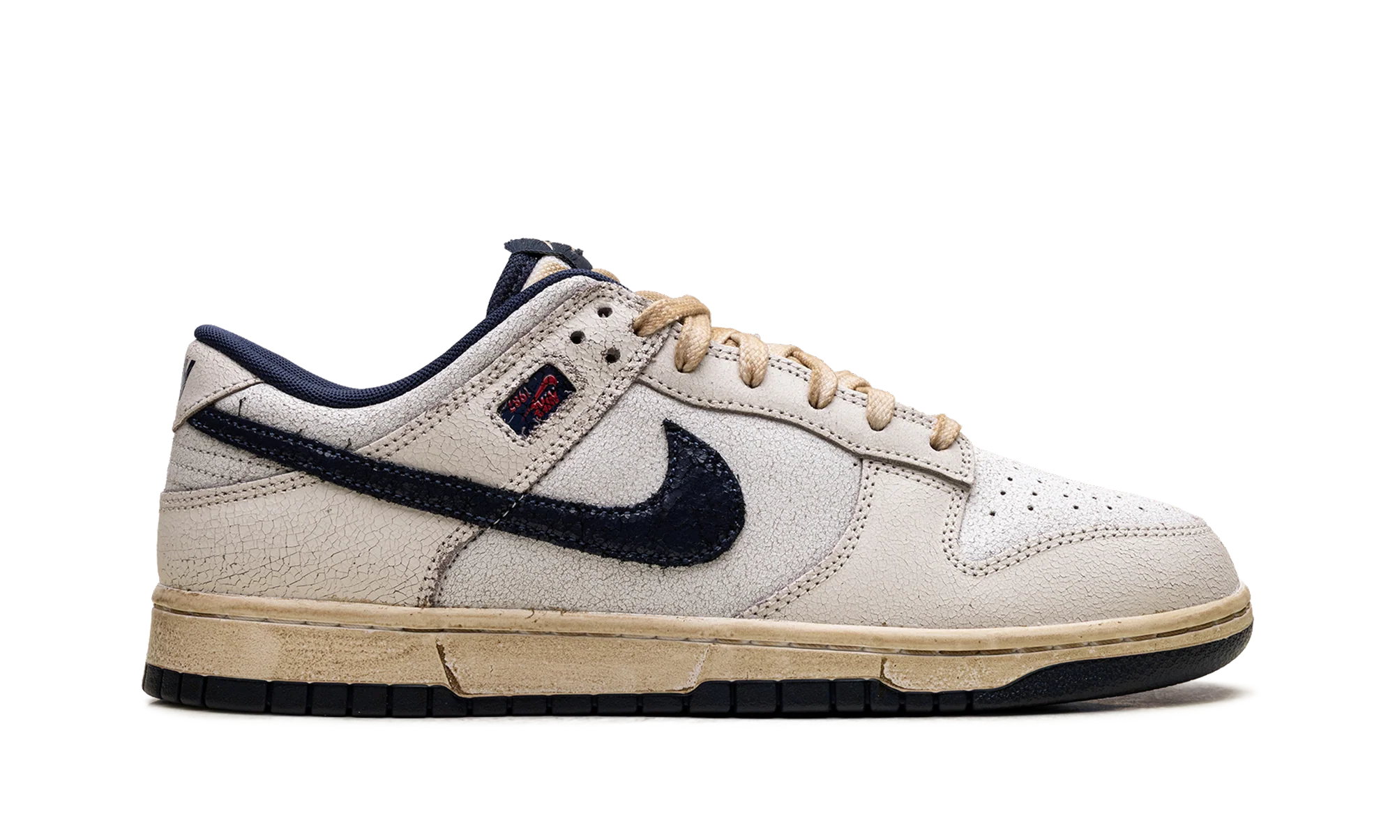 Dunk Low "Stranger Things Phantom" IH6766 001