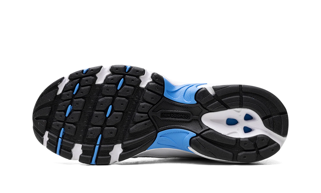 530 "White / Sky Blue" MR530DRW