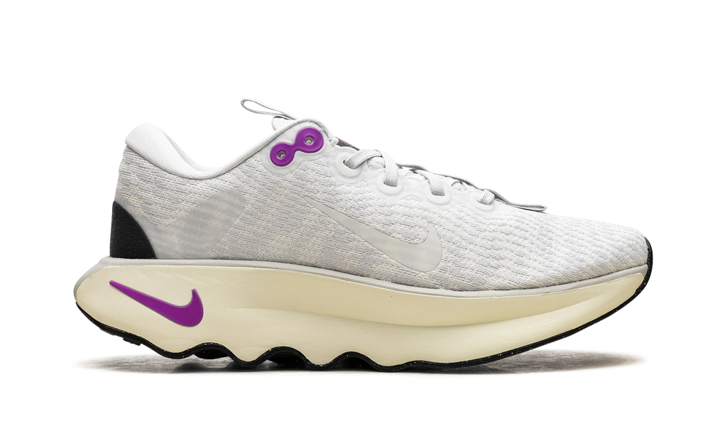 Motiva WMNS "Photon Dust Hyper Violet Coconut Milk" DV1238 009