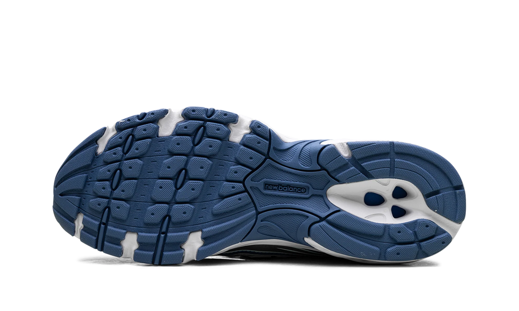 740v2 "White Ice Blue Sea Lime" U740LB2