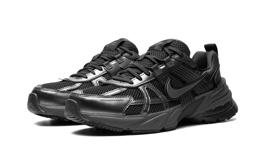 V2K Run "Black Dark Smoke Grey" HJ4497 001