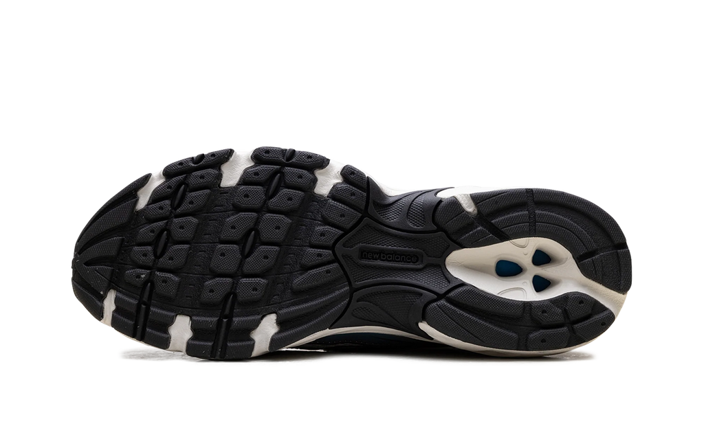 740v2 "Sea Salt Plum" U740PB2
