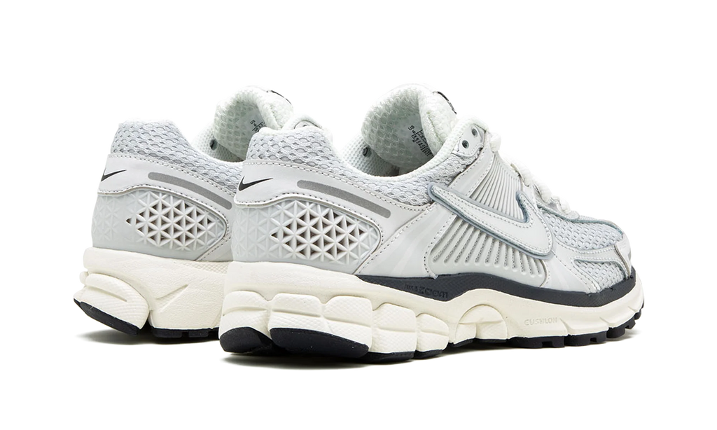 VOMERO 5 MNS WMNS "Photon Dust" FD0884 025