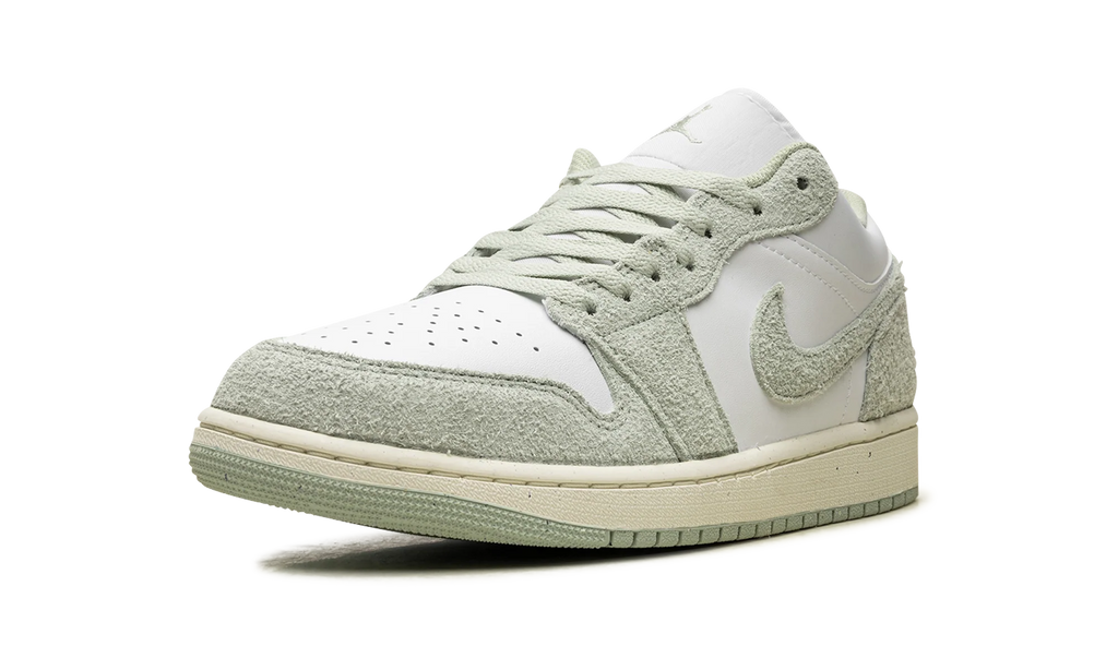 Air Jordan 1 Low SE "Seafoam" FN5214 131