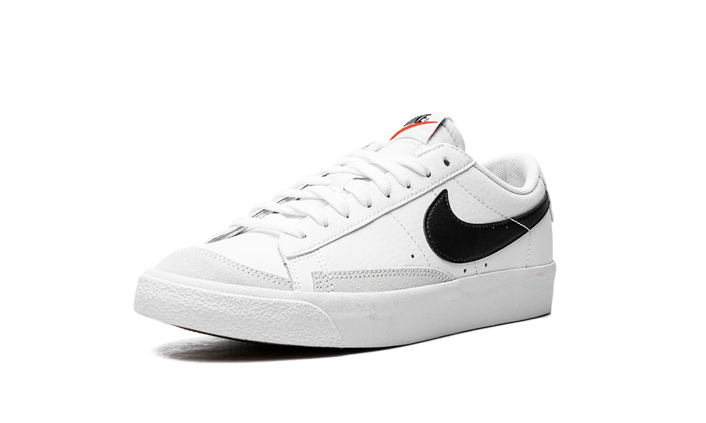 Blazer Low '77 GS "White Black" DA4074 101