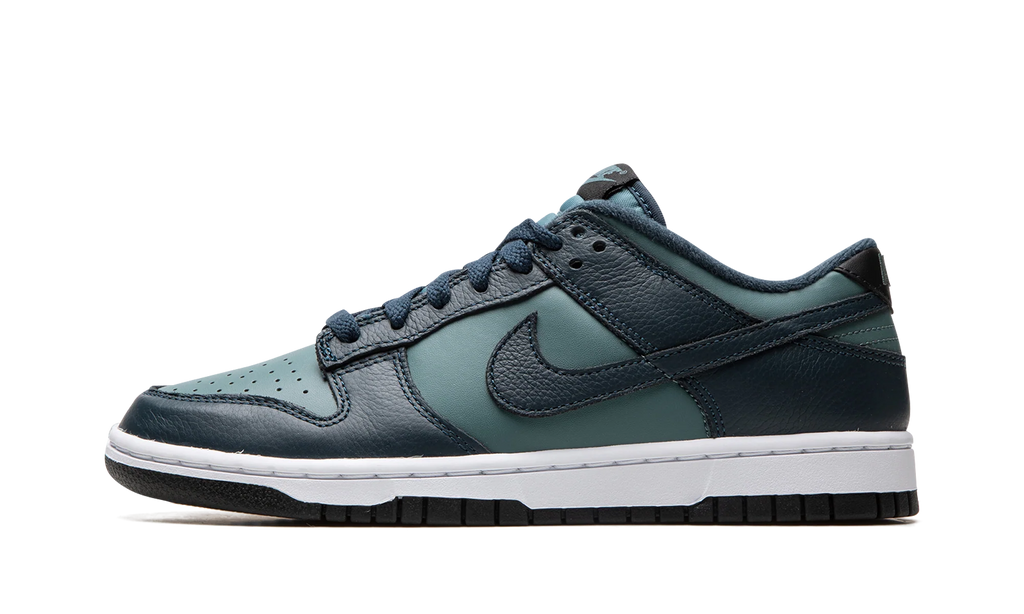 Dunk Low PRM "Armory Navy" DR9705 300