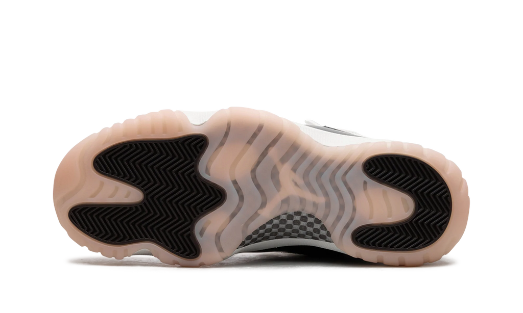 AIR JORDAN 11 WMNS "Neapolitan" AR0715 101