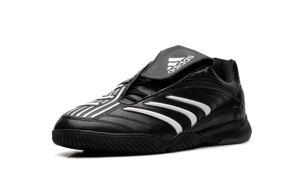 Predator Sala "Black Zero Metallic" JQ3916